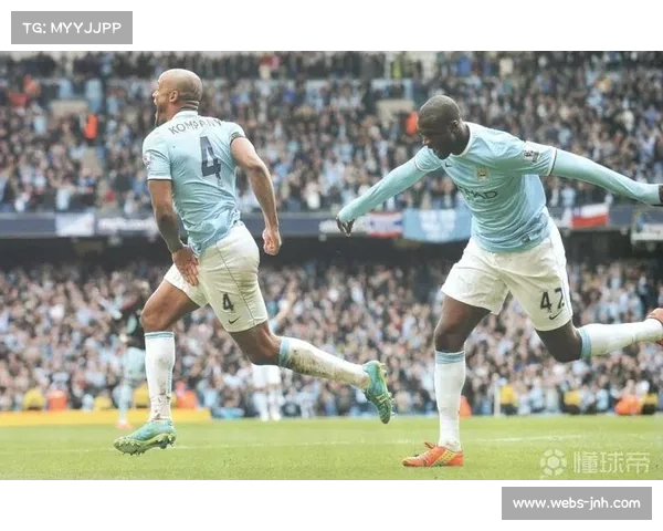 自2011年阿圭罗后，塞门约成曼城首秀传射建功首人