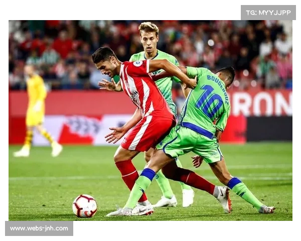 西班牙人高位逼抢显效，赫罗纳防线支离破碎难应对